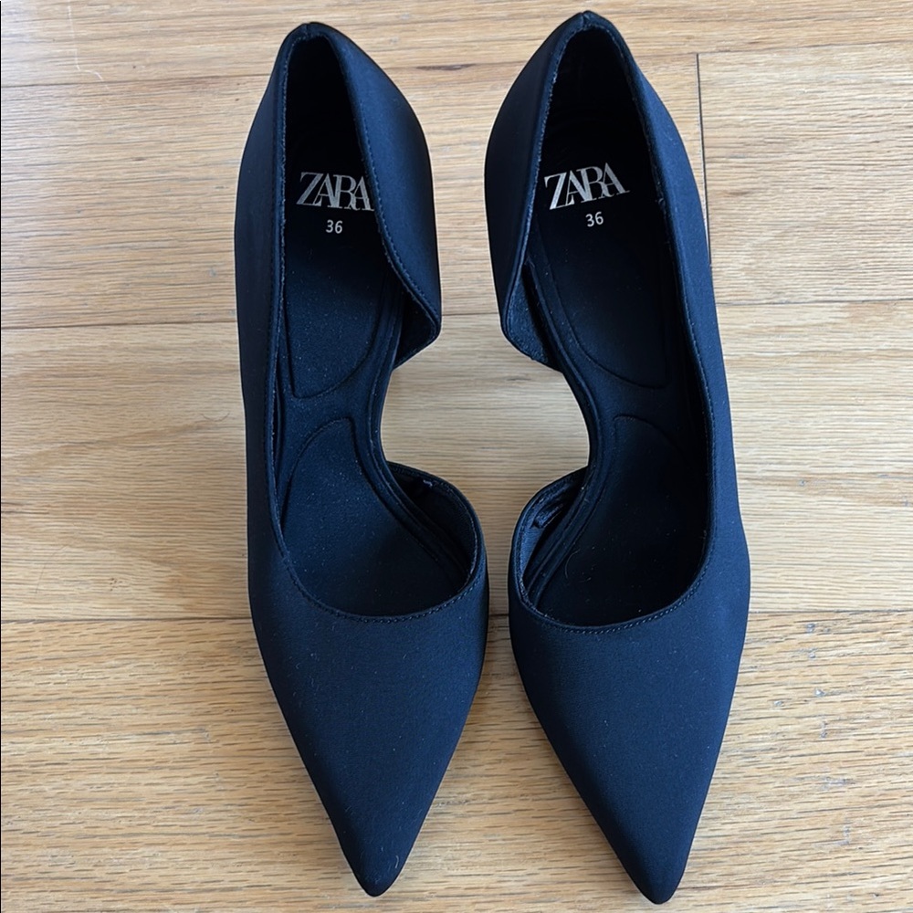 Zara Black Heeled Shoes with Pointed Toe